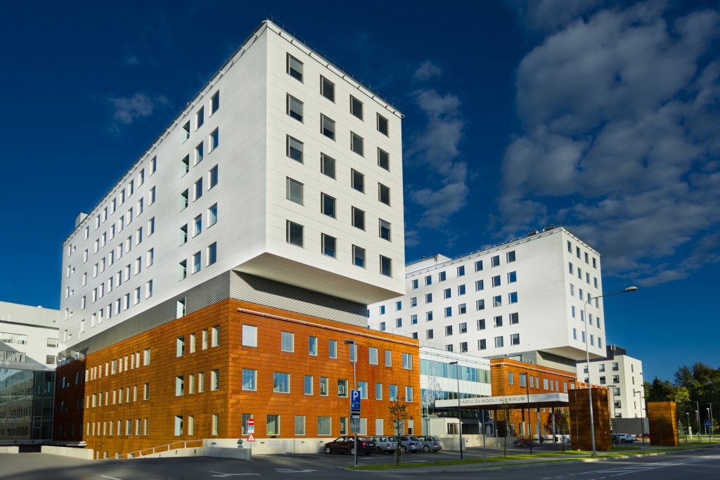 Здания больниц в москве